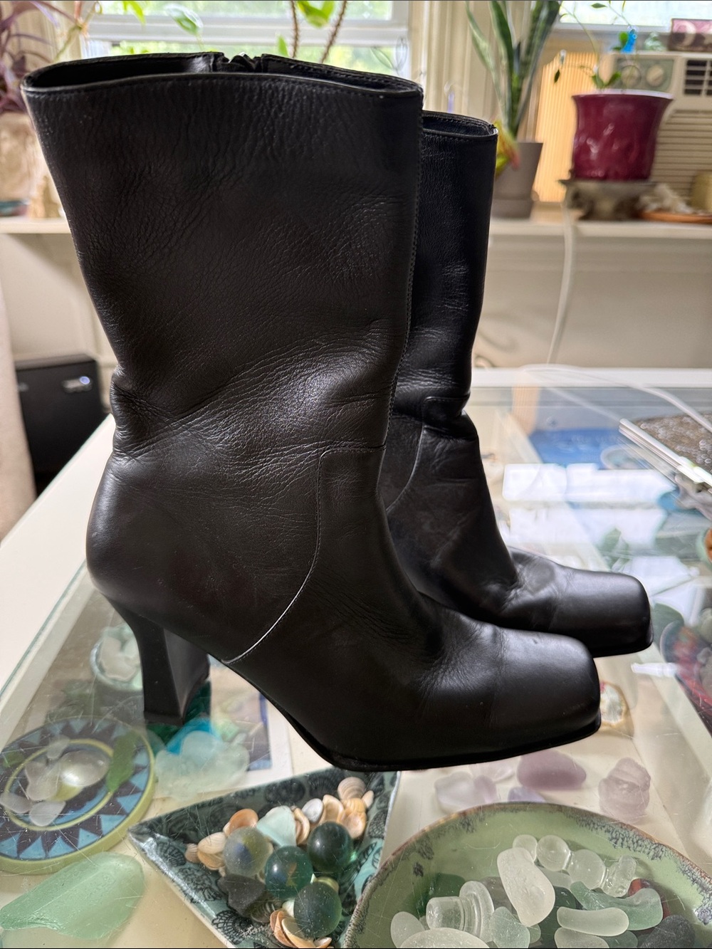 Women's Black Leather Mid-Calf Heeled Boots